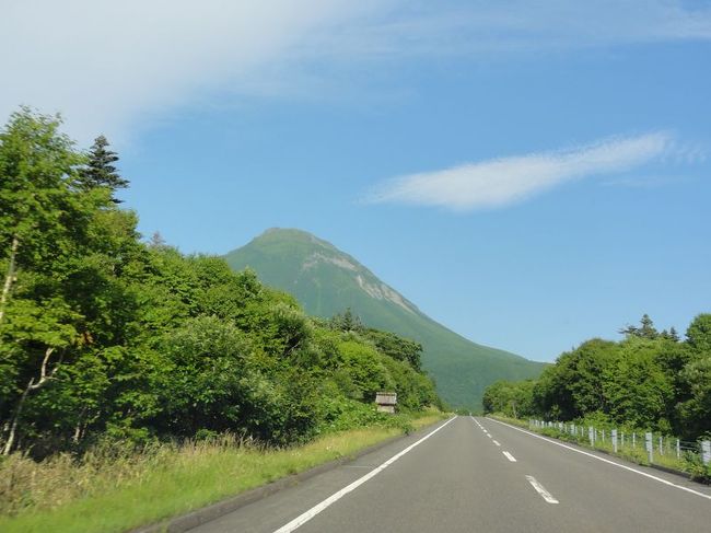 知床横断道は絶景だらけです。