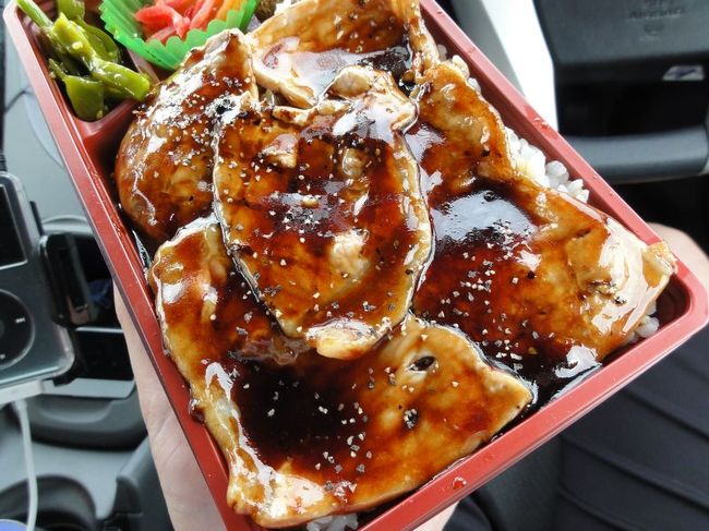 ちょっとタレが多すぎという気もしますが<br />美味しかったです。<br /><br />もちろん駅弁大会第1位常連の森駅のあの<br />駅弁屋さんもそのうち伺いますｗ