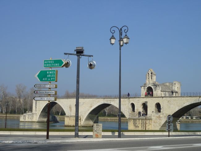 アヴィニョンのサンベネゼ橋<br />日本語ガイドあり