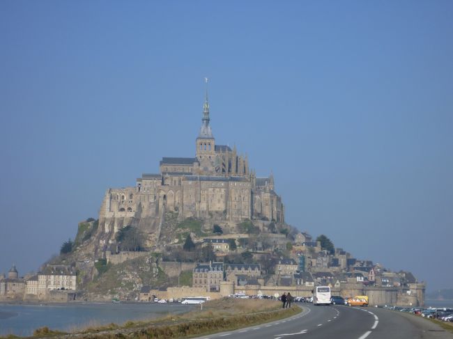 モン・サン・ミッシェル：聖ミカエルの島<br />周囲900Mの「海上のピラミッド」