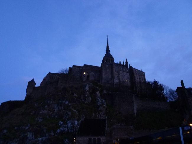 朝のモンサンミッシェル