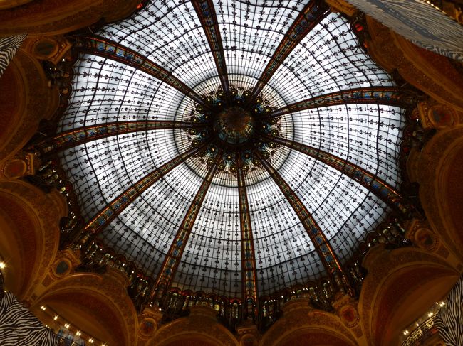 プランタン<br />アール・ヌーヴォー様式の天井