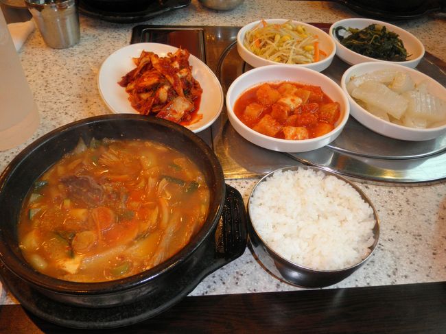 なぜ、韓国の味噌しるはこんなにおいしいのでしょうか？味噌、だし、具が絶妙です。