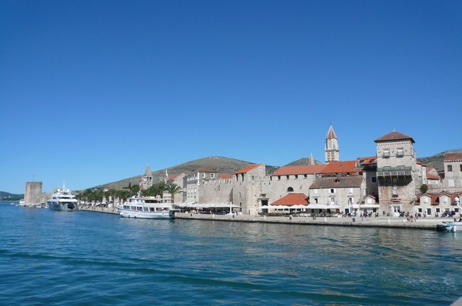 チヴォ橋から旧市街を