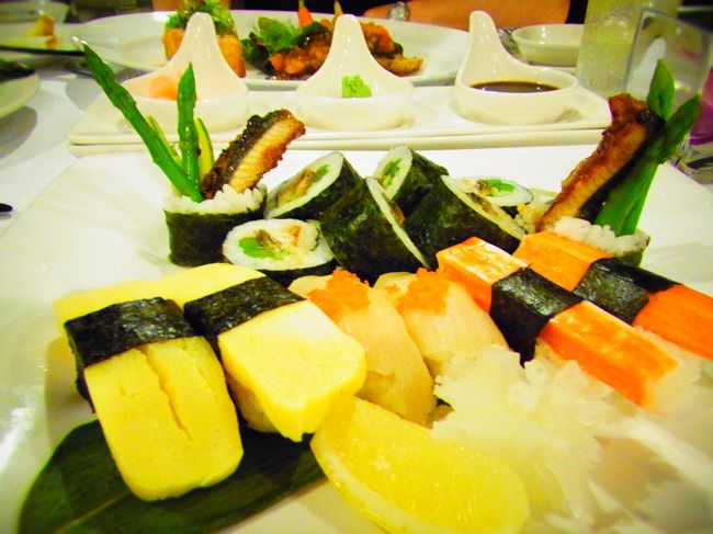 この日アラカルトメニューにはおすしもありました。量が多かった。