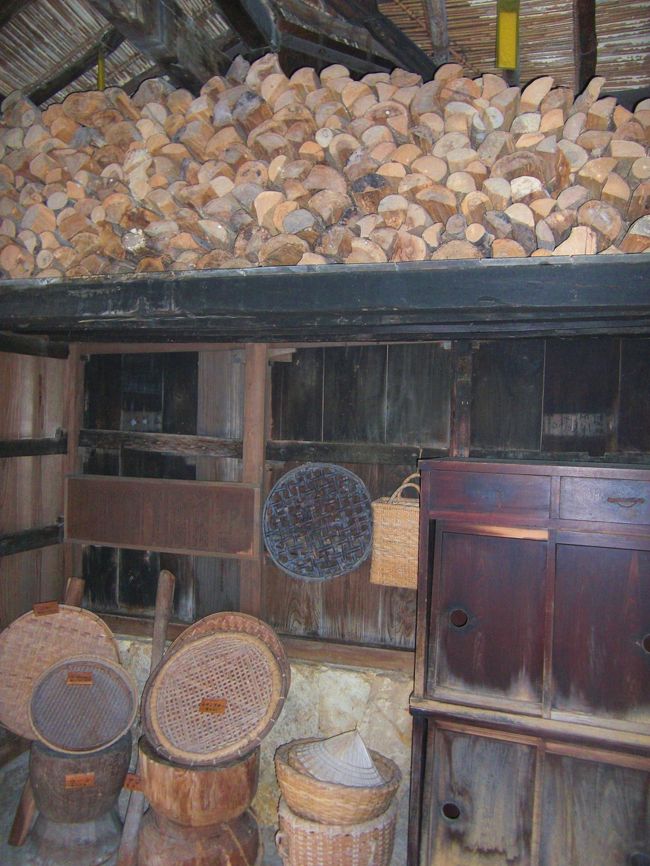 見学の後、売店で冷たいさんぴん茶と黒糖ゼリーがいただけます。<br />とても暑かったので生き返りました(#^.^#)<br /><br />沖縄文化に触れられ、とてもよい勉強になりました。<br /><br />