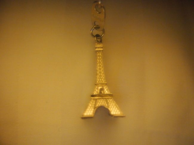 そしてこれは一緒にお食事をした子からもらったお土産＾＾<br />謝謝〜。