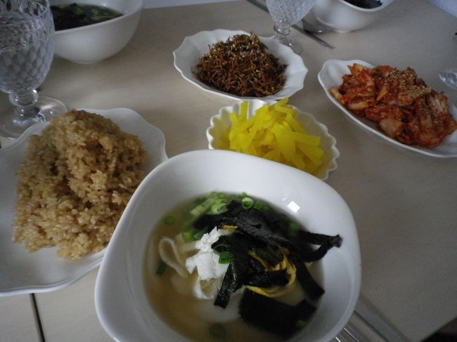 翌朝起きて準備をしてホテルをチェックアウト。<br />そしてすぐにまた友人の家に行って朝ごはん。<br /><br />本当にホテルでは数時間寝ただけであった（笑）