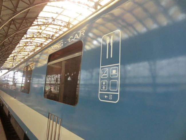 食堂車が付いています