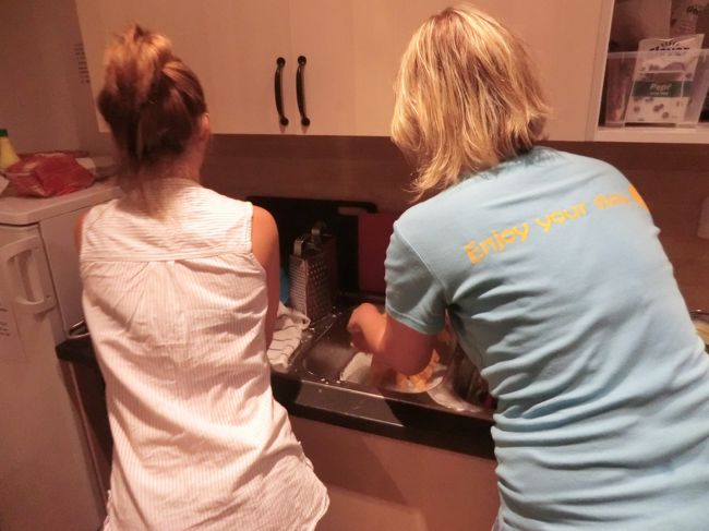 なんだかんだと・・・作ってくれます・・・何でも美味しいです・・・私は嬉しくて・・・味噌スープを振舞いました・・・