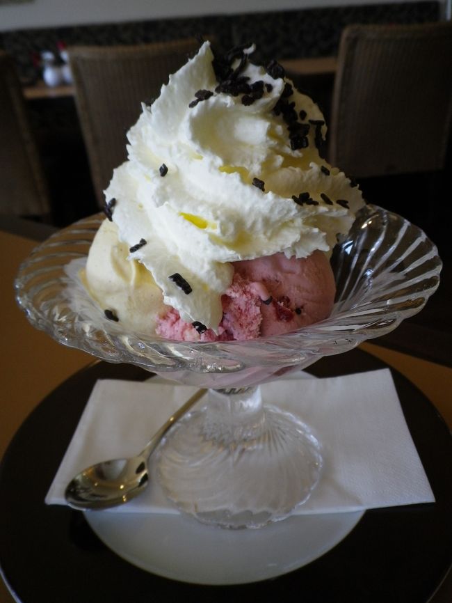 食欲が無いと言いつつ、<br />しっかりとデザートのアイスクリームまで頂く。<br /><br />