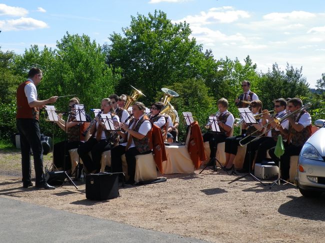 途中のレストランの前で吹奏楽の演奏をしていた。<br /><br />なんとなく、スイスでの生活を思い出した。