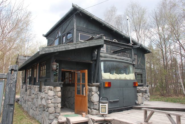 純と結の家<br /><br />ドラマでは出てこないようですが<br />倉本 聰氏が富良野でしか見ることができないドラマ「北の国から」のその後…<br />を続けるため富良野の方たちの協力の下作ったそうです。<br />