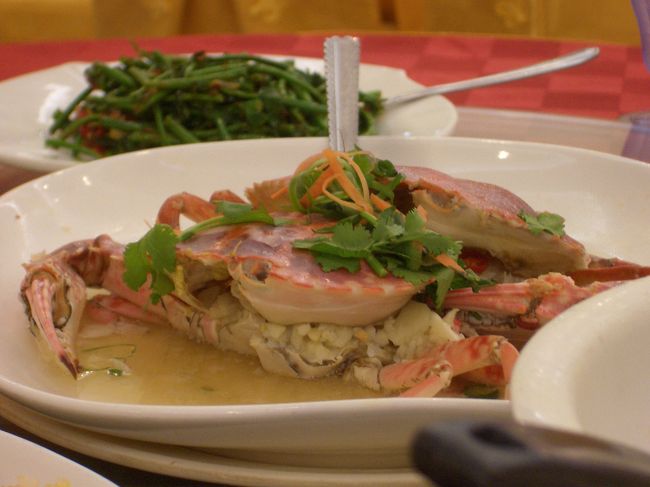 　カニ♪<br /><br />　ホテルに戻って、ラウンジで生演奏を聞きながら、<br />時間をつぶす。<br /><br />　０時５０分の直行便で無事関空へ。楽しかった♪<br />