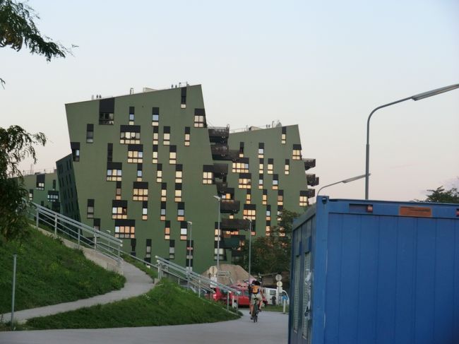 無事帰ってきました・・・ウイーンの斜塔