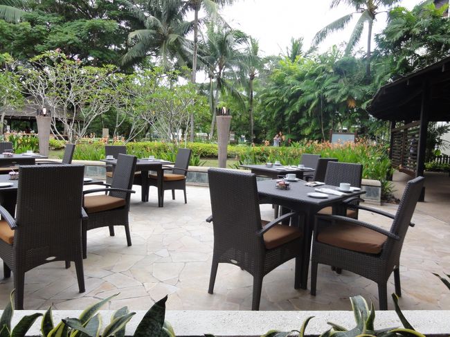 朝食はこんなところで食べていました。