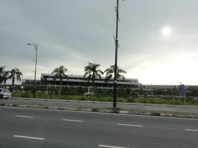 空港が見えてきました。