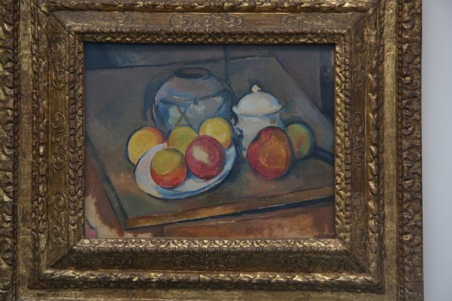 セザンヌの静物画は教科書で馴染みなので同じ感覚で見られます。