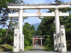 ホテルすぐ近くの岩木山神社も、岩木山がよく見え、