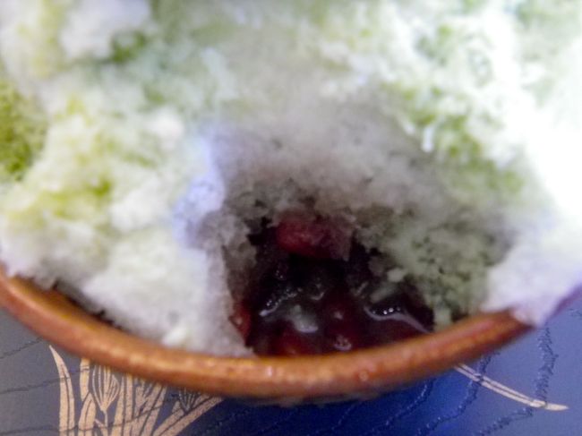 氷を食べていくと。<br />ほらっ！アズキが。