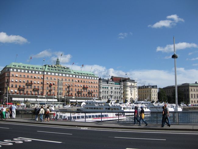 ガムラ・スタン（旧市街）へ向かう道中。