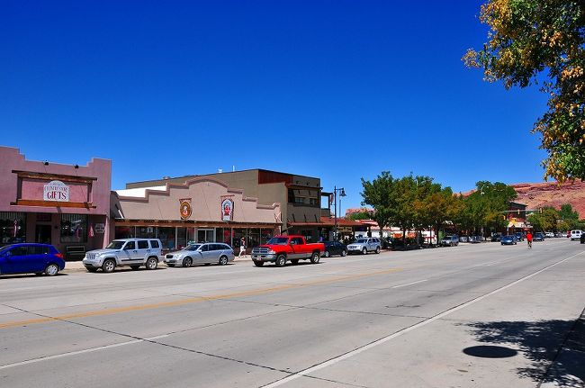 モアブの街に戻り、出発までにランチとなります。