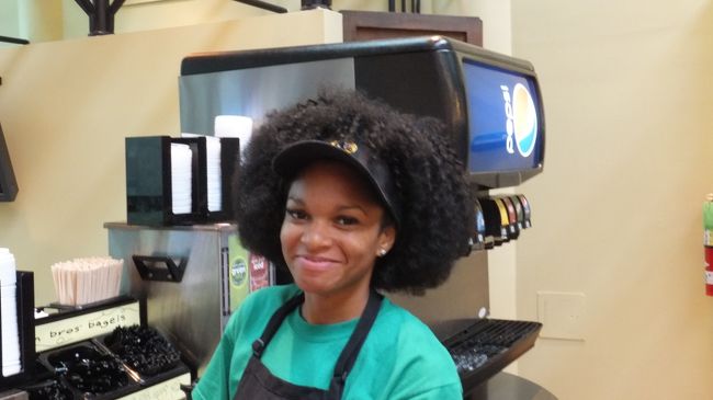 おねえさんの<br /><br />ヘアースタイルをほめて<br /><br />撮る