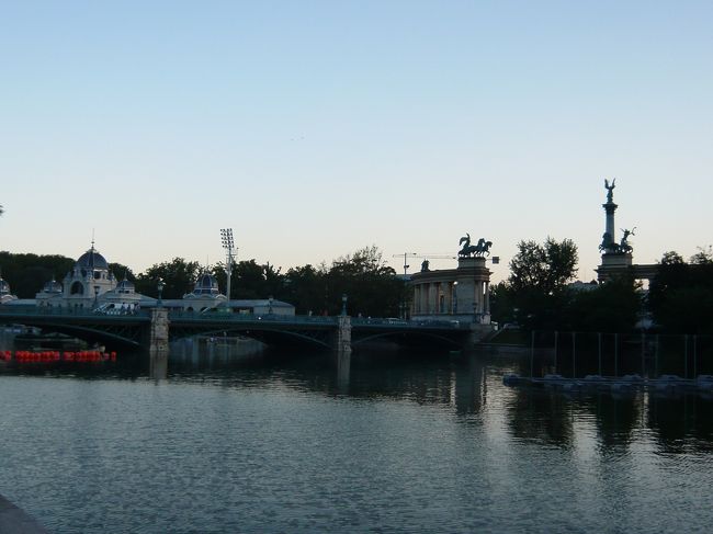 市民公園の池。