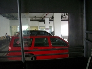 １０５１．ここでシャトルバスからみんな降りる。私たちはここで降りたくないから乗ったままにします。フジスーパーまでのシャトルバスだと思い込んでいますから。