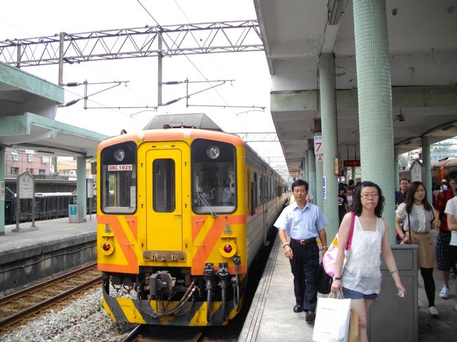 立ちっぱなしで瑞芳到着<br /><br />別の電車