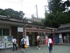 松島海岸駅に到着。当初はそのまま仙台に戻るつもりでしたが、せっかく早くから復興が進んでいる松島まで来たので、少し観光地を見ていくことにしました。