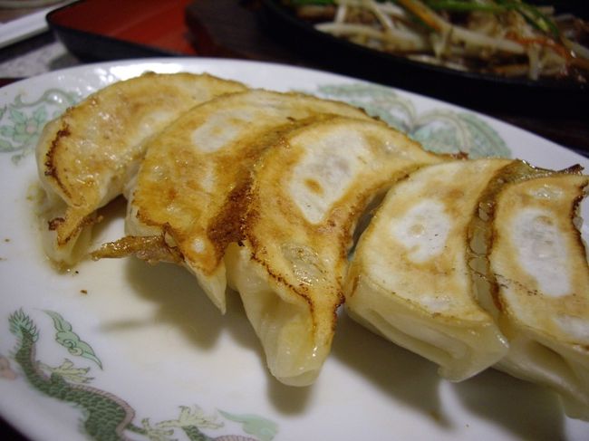 福島のSAでまたお土産をわんさか買って<br />栃木のSAで宇都宮餃子を堪能しました。<br /><br />