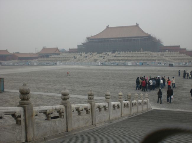 天安門広場、人民大会堂、王府井、周辺の高級ホテルなどを見て歩きました。やや、人は少なかったかな。