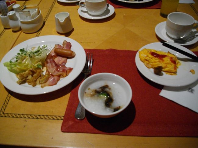 ホテル朝食バイキング<br /><br />何か毎日選択するメニューが同じになっています