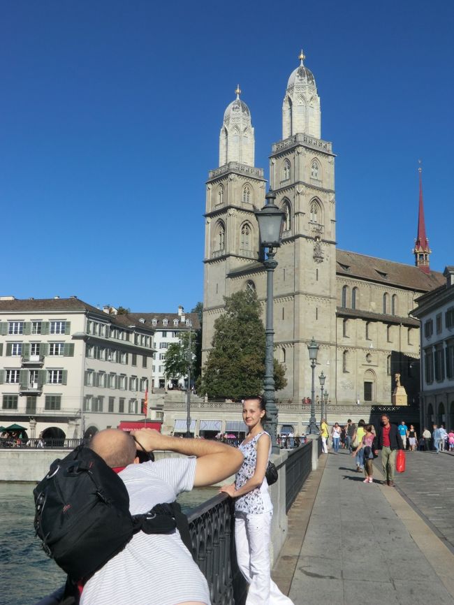 彼女の写真を取る外人さんを含めて写真をパチリ・・・気ままで元気なShima77さん　でした