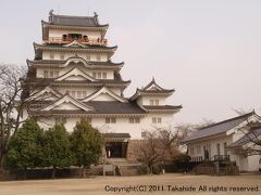 福山城

福山駅の目の前に位置する日本100名城の一つで、中は博物館になっています。


福山城：http://ja.wikipedia.org/wiki/%E7%A6%8F%E5%B1%B1%E5%9F%8E_(%E5%82%99%E5%BE%8C%E5%9B%BD)
日本100名城：http://ja.wikipedia.org/wiki/%E6%97%A5%E6%9C%AC100%E5%90%8D%E5%9F%8E