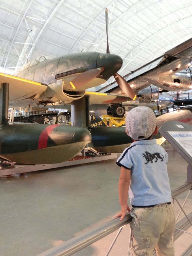 特殊水上攻撃機「晴嵐」M6A1<br /><br />水上用と一目でわかります。<br />堂々と展示されていました。<br />日本の戦闘機たちも、破壊されずにここに運ばれてたんですね。