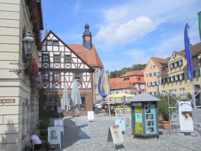 ディンケルスビュール。ﾛｰﾃﾝﾌﾞﾙｸより少し人が少なくていい感じ。ここやネルトリンゲンに泊るのもよいかも。