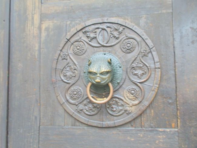 夕方でも、教会は開いているので大聖堂へ。ホテルでトラムのチケットもゲットしました。（タダ）