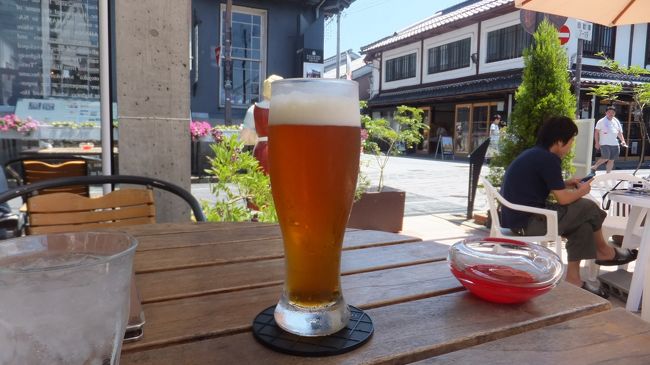 というわけで、近くのオープンカフェで<br />長浜エール！<br /><br />この日も暑かったからビールが美味かった！