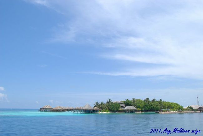 移動中にもたくさんの島々がある。まるで、楽園。<br />まるで、夢みたい。