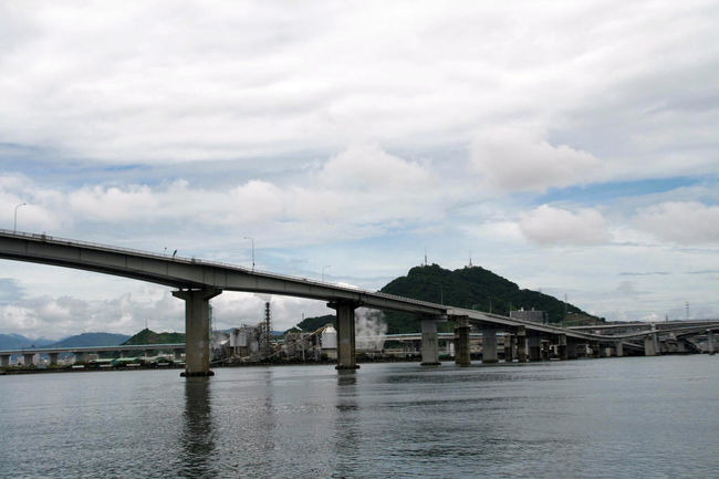 ▼広島高速２号線（広島大橋）<br /><br />　黄金山もその当時は江波、比治山、宇品島（元宇品）、向洋などと同様、広島湾に浮かぶ島のひとつで、仁保島と呼ばれていました。