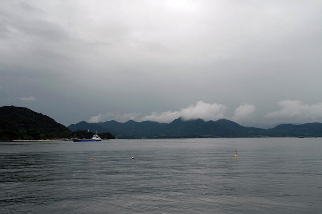 ▼坂町横浜<br /><br />　坂町はJR呉線、広島呉道路、海田大橋、国道31号により、広島市呉市の中心市街地へ約20分でアクセスできる交通利便性の高い町でありながら海、山といった豊かな自然環境に恵まれています。<br /><br />