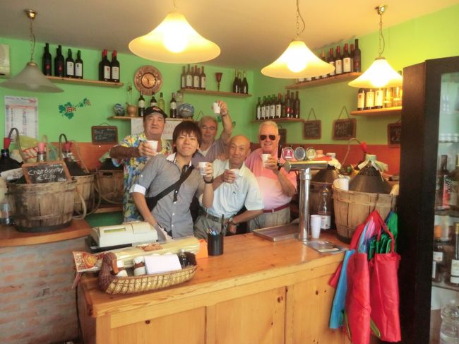 美味しいワインを試飲させてもらいました・・・