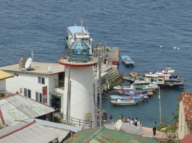 比珍島-Maemuldo　旅客船料金ｗ7,000（片道）<br />統営-比珍島　　　旅客船料金ｗ7,000（片道）<br />統営市内路線バスはT-moneyが使用可能です！！！<br />釜山の地下悦2号線沙上駅にある釜山西部ﾊﾞｽﾀｰﾐﾅﾙから直行市外バスで2時間程で統営総合バスターミナルに到着します。