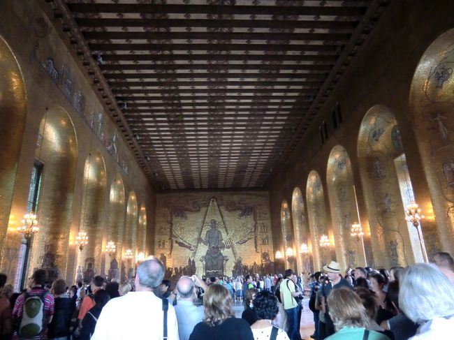 スウェーデン ストックホルム<br />市庁舎。黄金の間。金箔モザイクで飾られています。