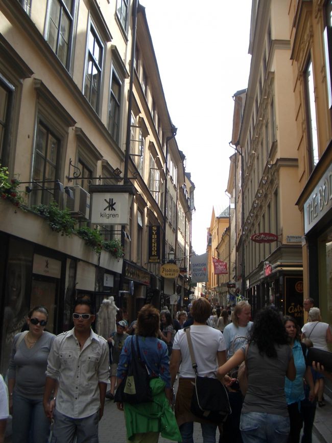 スウェーデン ストックホルム<br />ガムラ・スタンのお土産通りStora Nygatan 。