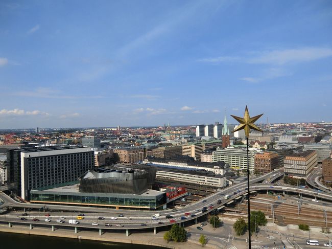 スウェーデン ストックホルム<br />市庁舎の塔から。<br />中央駅方面。