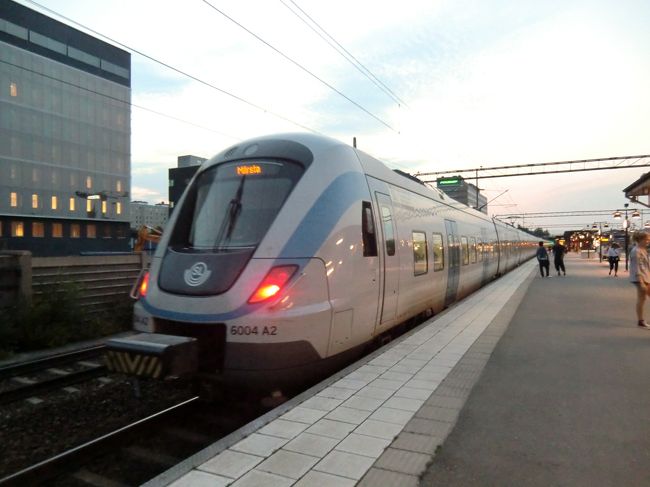 スウェーデン ソレンチューナ<br />ソレンチューナ駅ホーム。