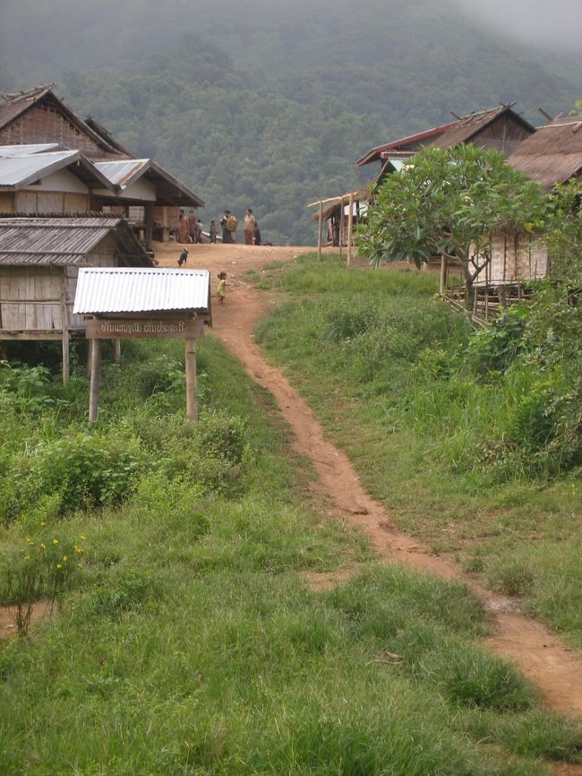 センウドム村とお別れ。